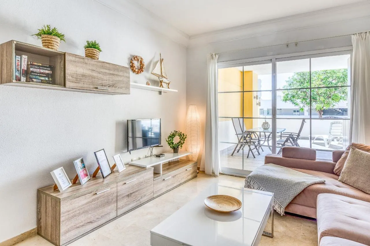 Hanami Puerto Alto Pa 1-6 Apartment Estepona